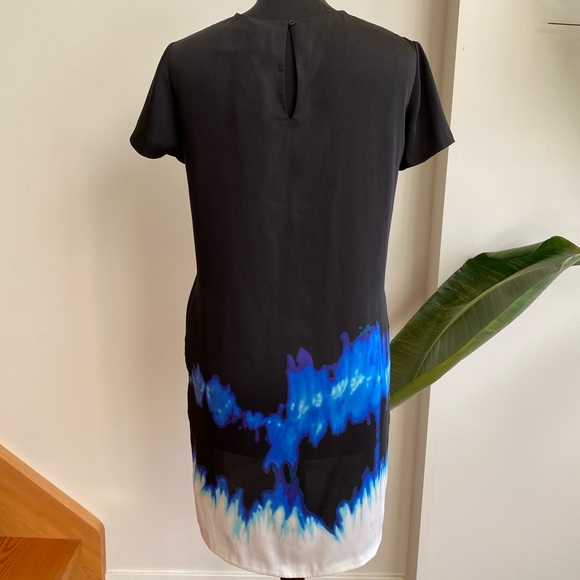 Vince Tie Dye Silky Short Sleeve Shift Dress Sz 0 - Picture 4 of 7